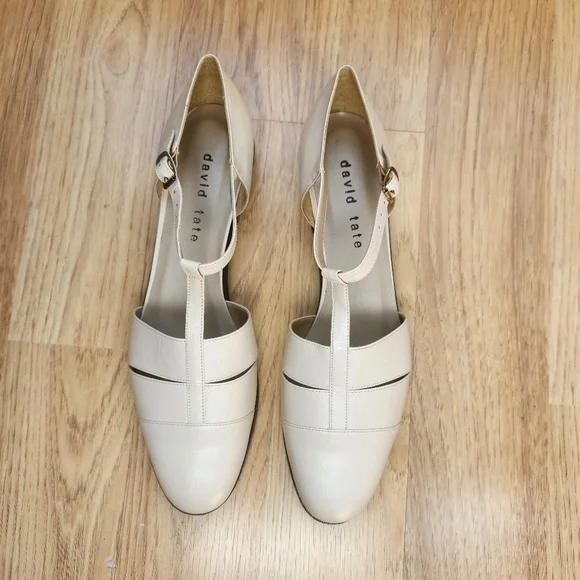 New David Tate shoes closed toe sandals  Color cream. Size 9.5 SS. NARROW. - Picture 2 of 6